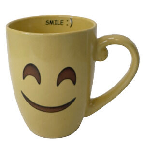 Emoji Love Smile Coffee Tea Cup 16oz Yellow Mug Me I'm Famous